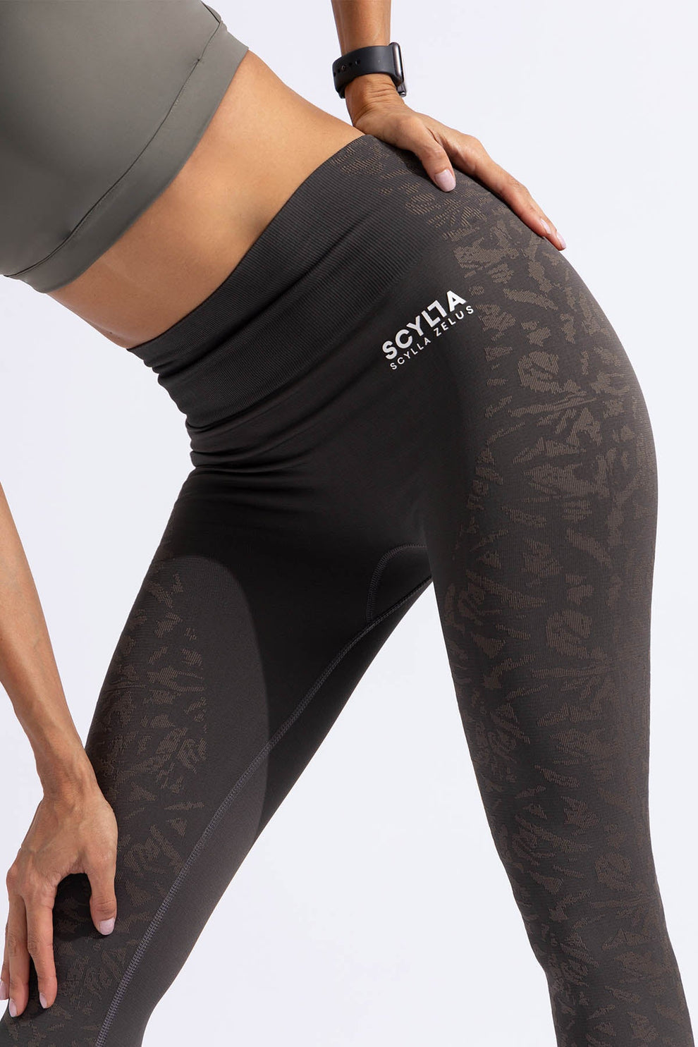 StrataForm Seamless Legging – SCYLLA ZELUS