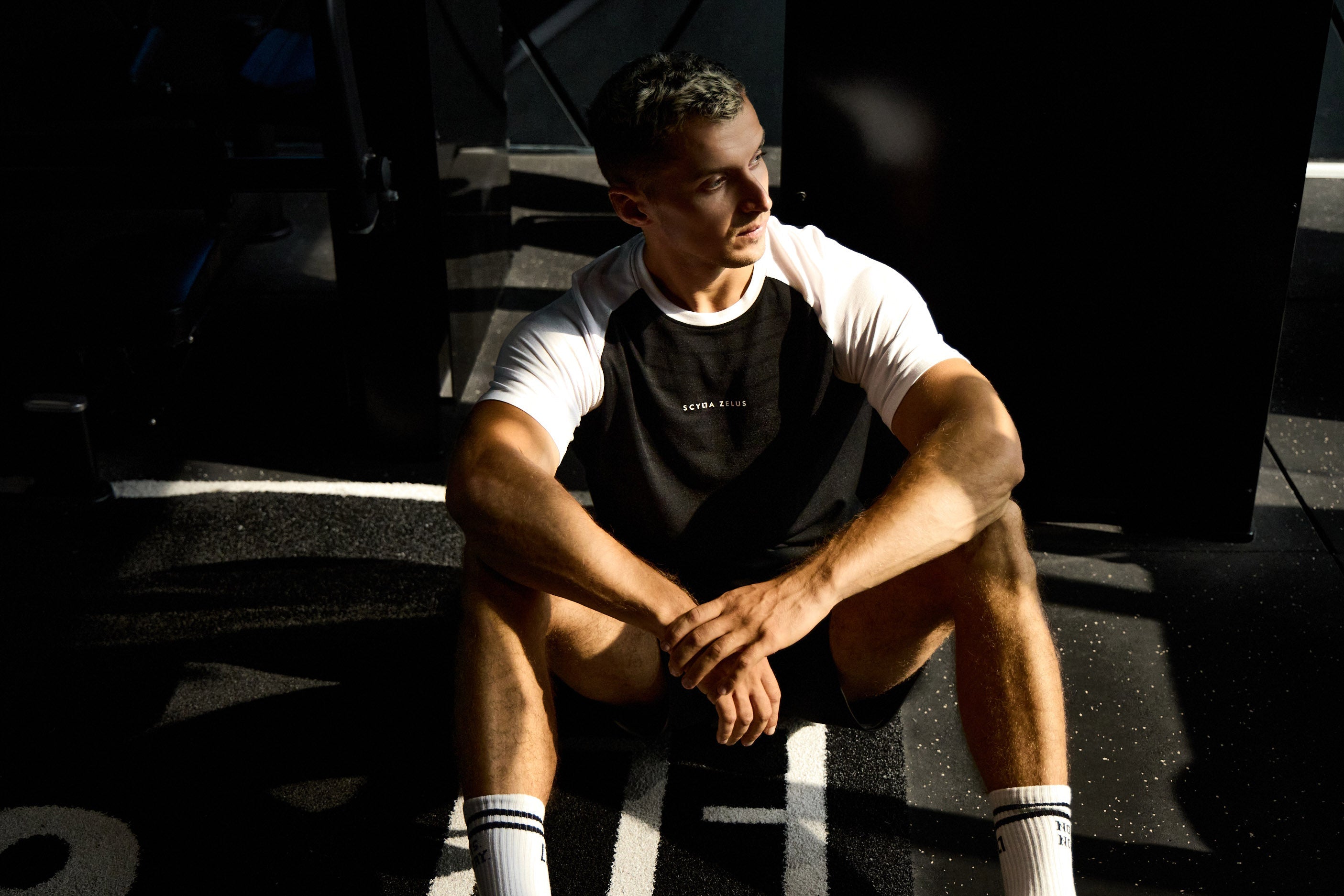Contrast Seamless Raglan Tee