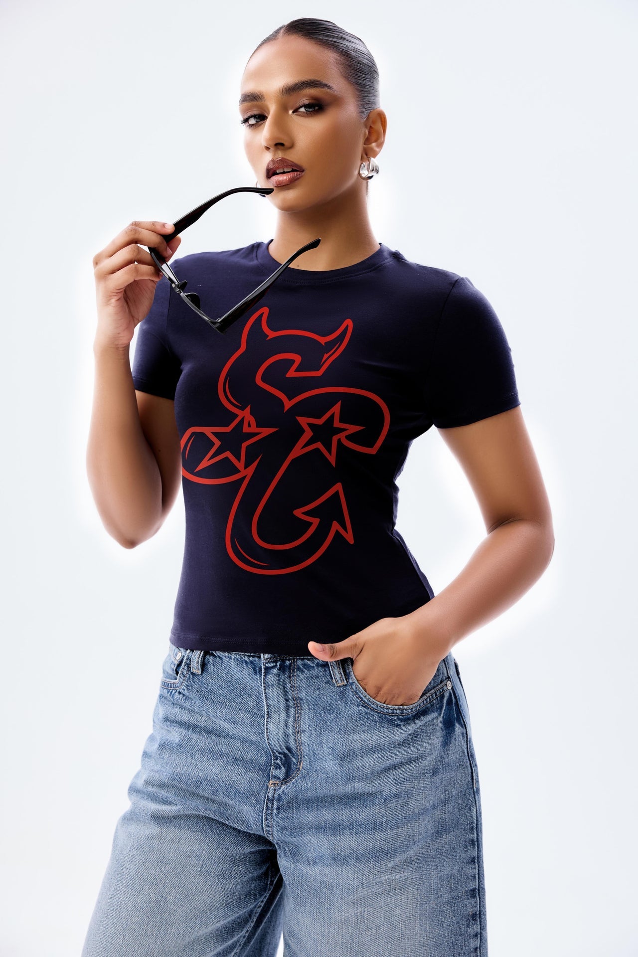 Vyxen Script Fitted Tee