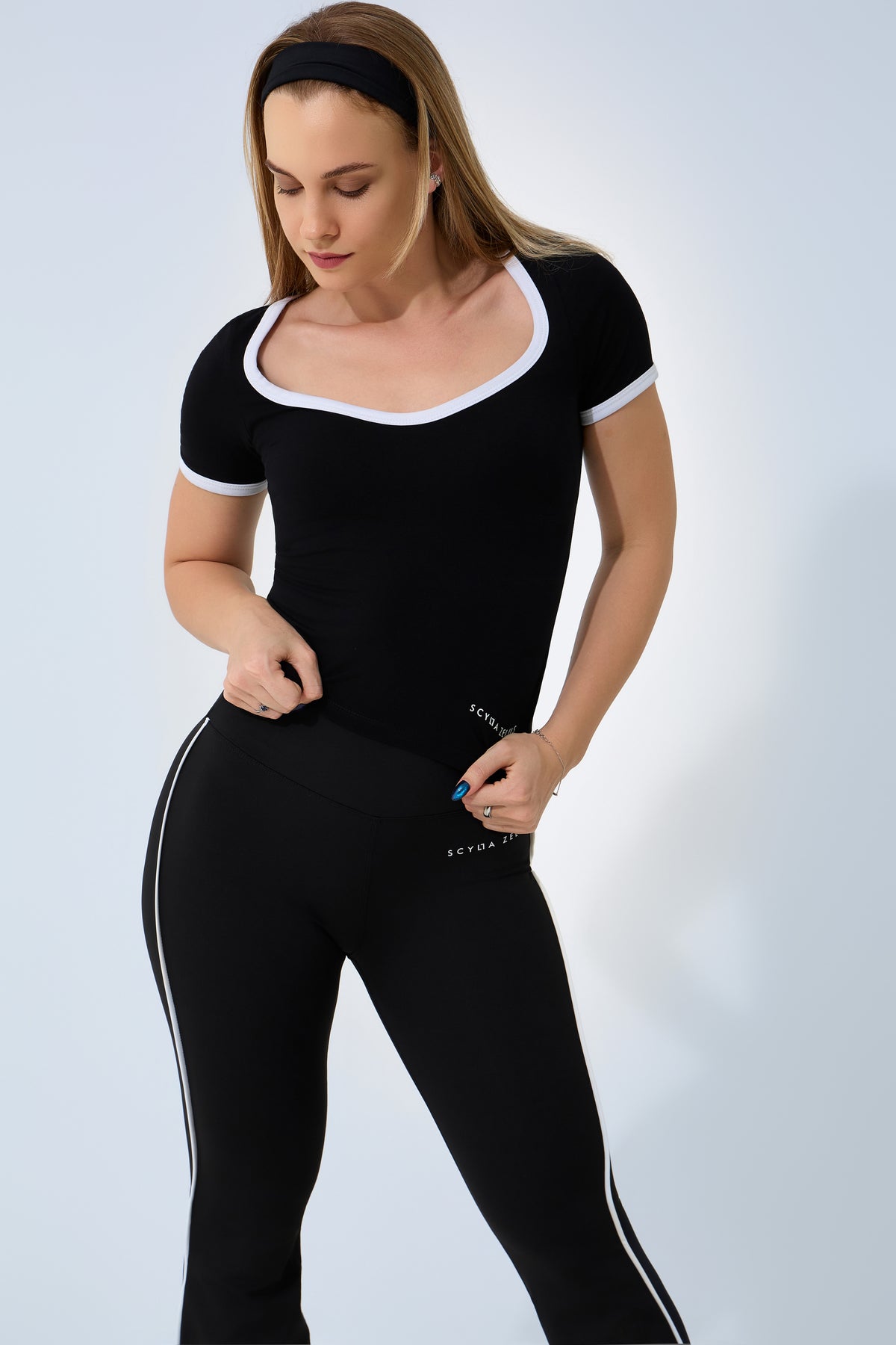 SCY Élan Scoop Top