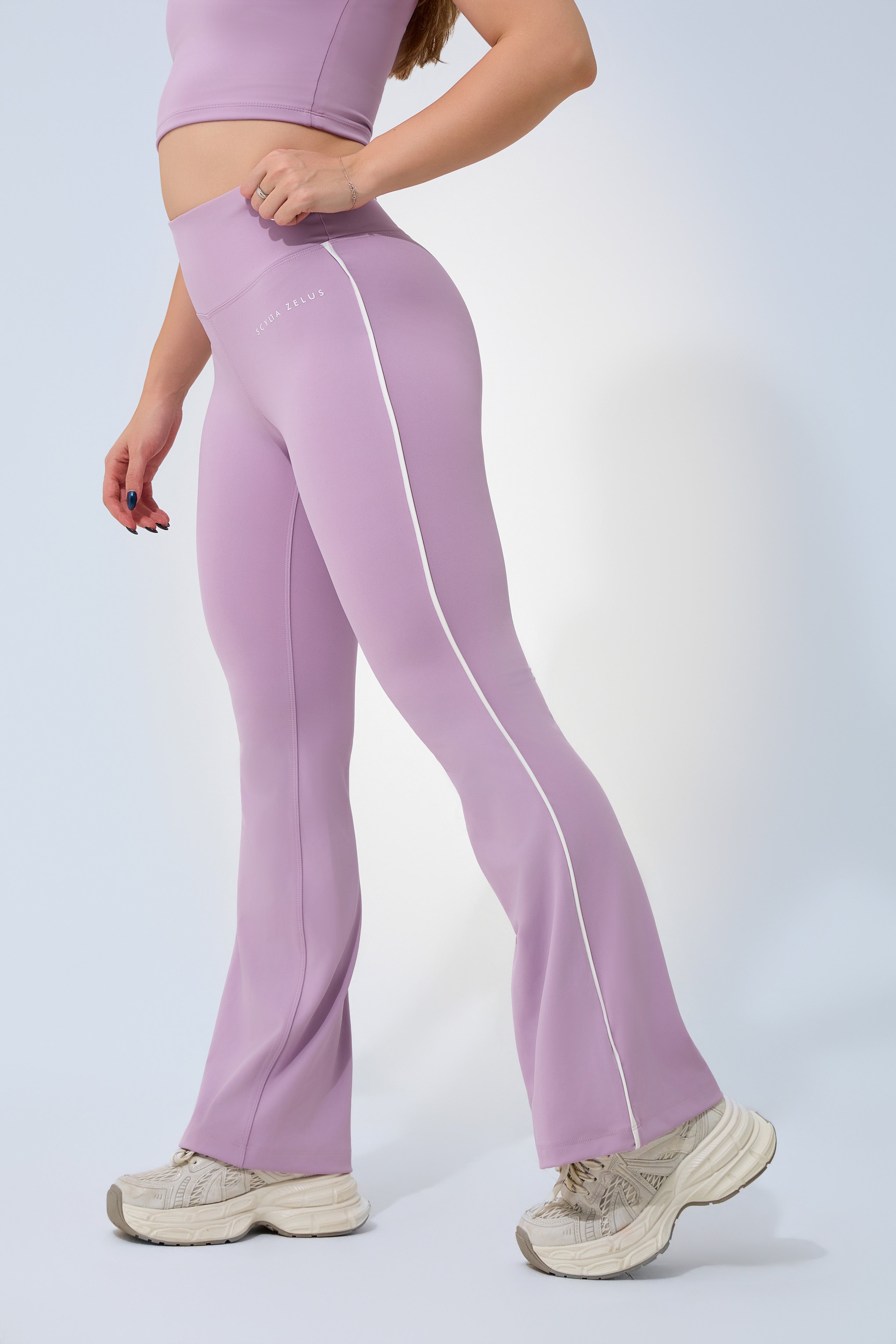 SCY Stride Flare Legging