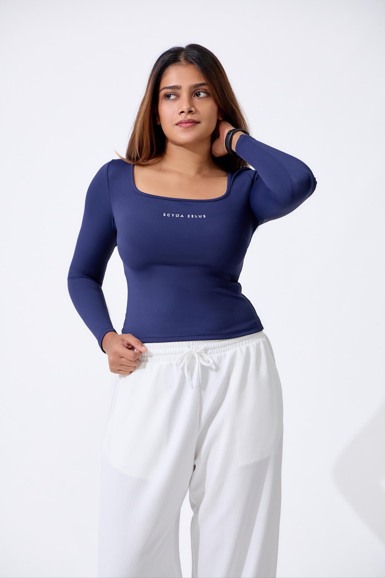 Callie Scoop Long Sleeve