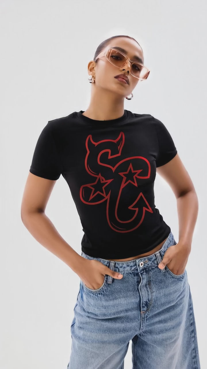 Vyxen Script Fitted Tee